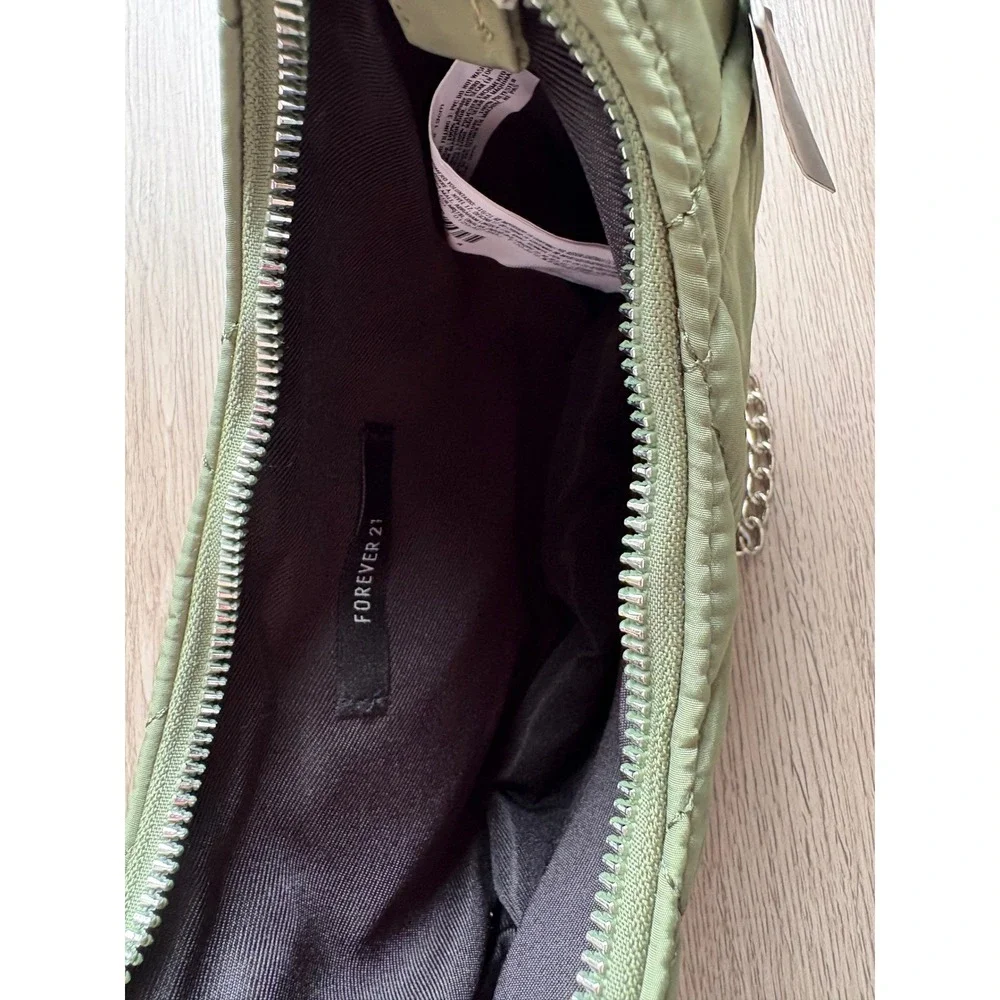 Forever 21 Olive Green Quilted Nylon Crescent Crossbody Bag Silver Chain Strap - Picture 7 of 9